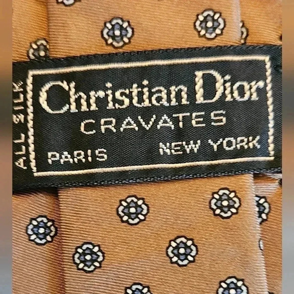 Lot of 12 Designer Ties: Dior, Gucci, Burberry, Celine, J. Crew - Picture 11 of 13